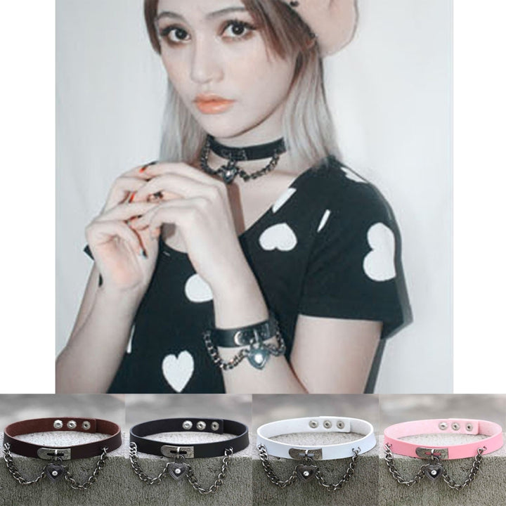 European and American Harajuku Punk Heart-shape Lock Leather Collar Choker Bracelet, Random Color Delivery, TXXQ05