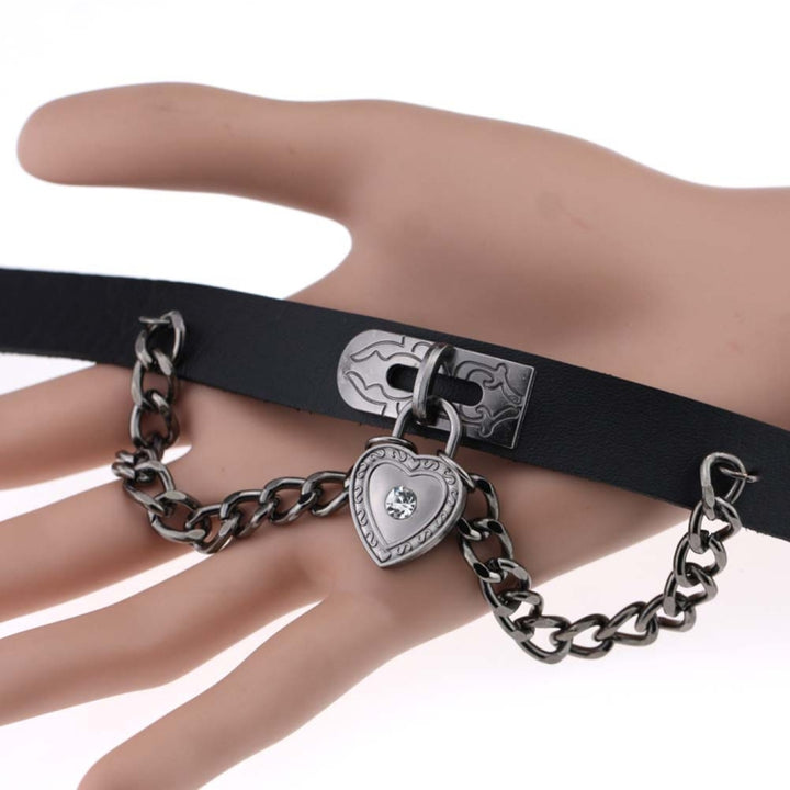 European and American Harajuku Punk Heart-shape Lock Leather Collar Choker Bracelet, Random Color Delivery, TXXQ05