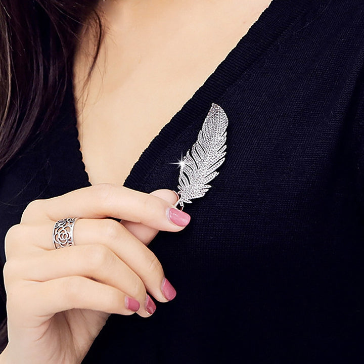 Simple Lady Feather Pattern High-grade Platinum Suits Corsage Brooch, Feather Pattern