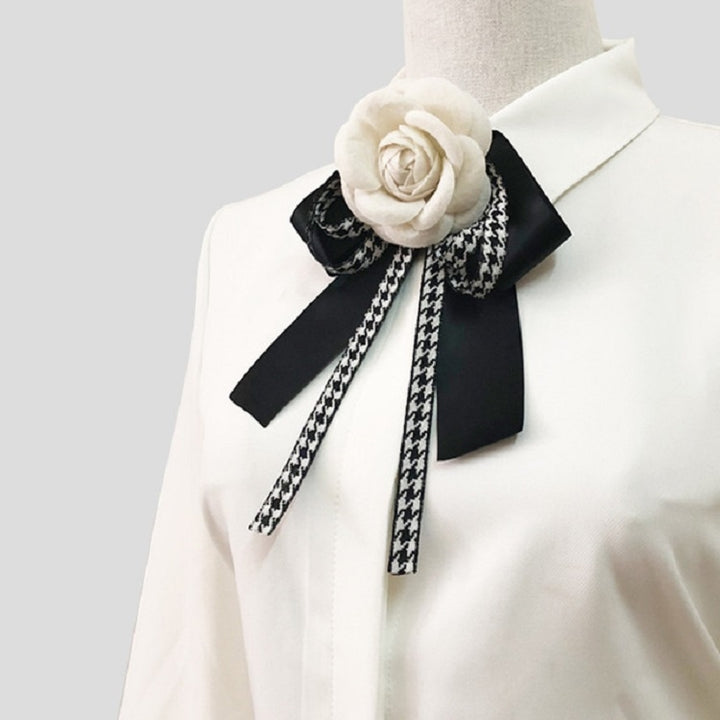 Ladies Three-dimensional Bow-knot Bow Tie Brooch Clothing Accessories