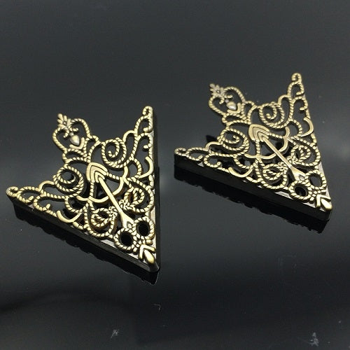 1 Pair Crown hollow pattern collar buckle, Ancient bronze, Gold