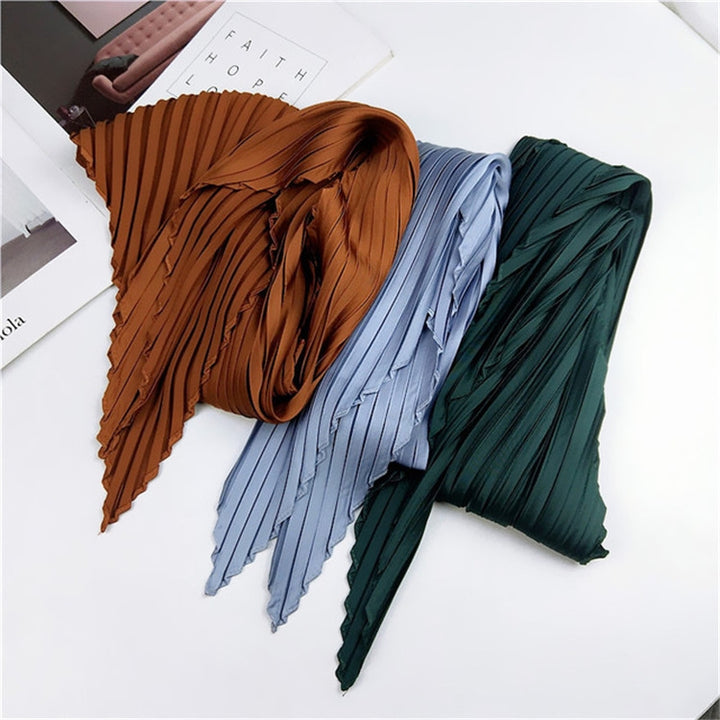 Ladies Retro Style Pleated Diamond Square Scarf Silk Scarf, Length: 70cm