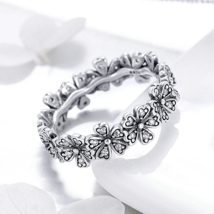 Simple Silver Sparkle Daisy Floral Diamond Ring for Women, Size: 7, Size: 6, Size: 8