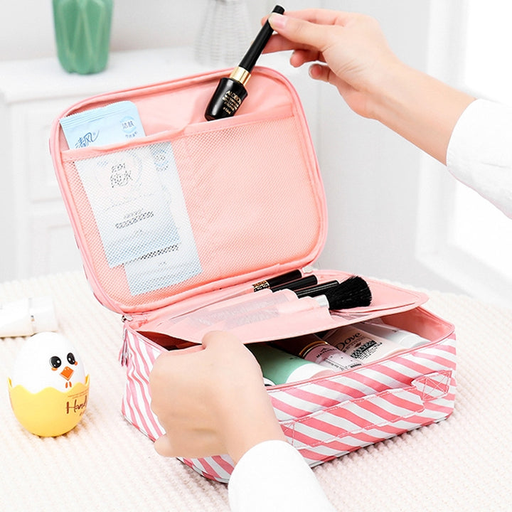 Large Capacity Portable Lady Waterproof Padded Travel Cosmetic Bag Beautician Storage Bags Women Makeup Bag