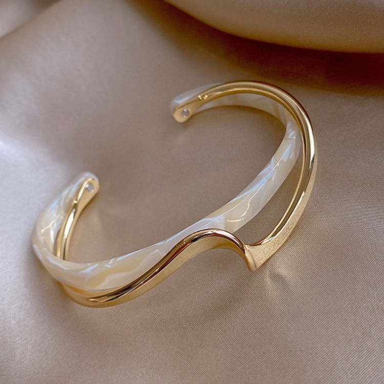 White Shell Plate Bracelet Curved Metal Hand Ornaments, SL02-80