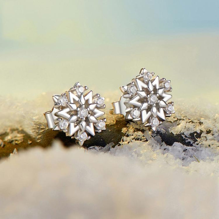 S925 Sterling Silver Platinum-plated Classic Snowflake Zircon Earrings