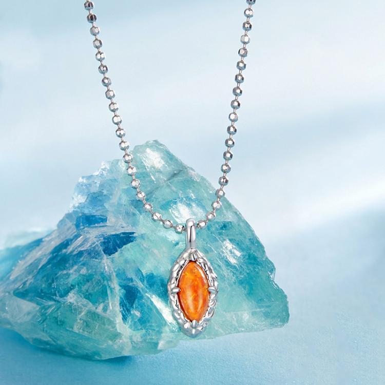 S925 Sterling Silver Platinum-plated Flame Opal Necklace Elegant Clavicle Chain