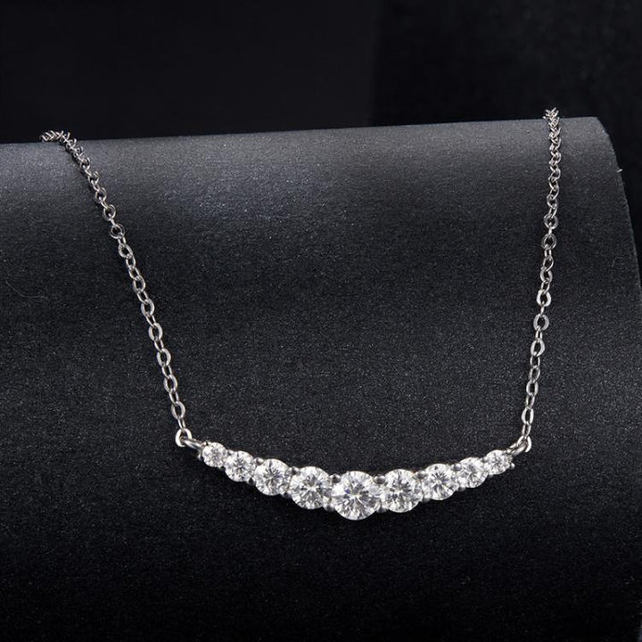 S925 Sterling Silver Smiling Moissanite Necklace Elegant Clavicle Chain