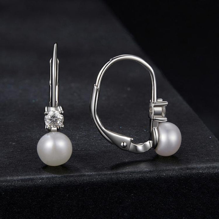 S925 Sterling Silver Platinum-Plated Moissanite Freshwater Pearl Elegant Earrings