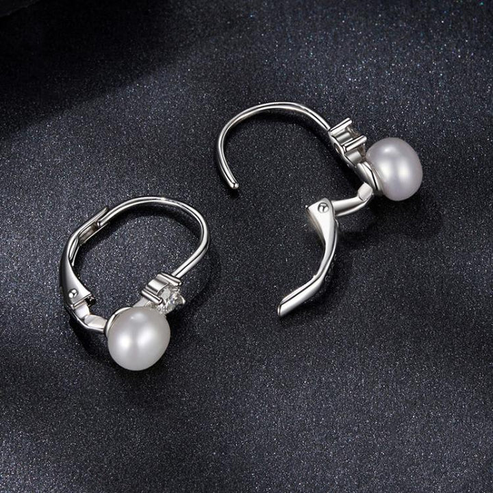 S925 Sterling Silver Platinum-Plated Moissanite Freshwater Pearl Elegant Earrings