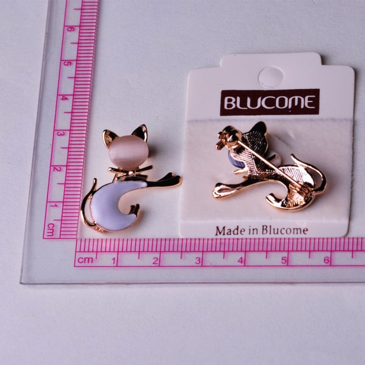 Cute Cat Brooch Cat Eye Stone Brooch, White, Black